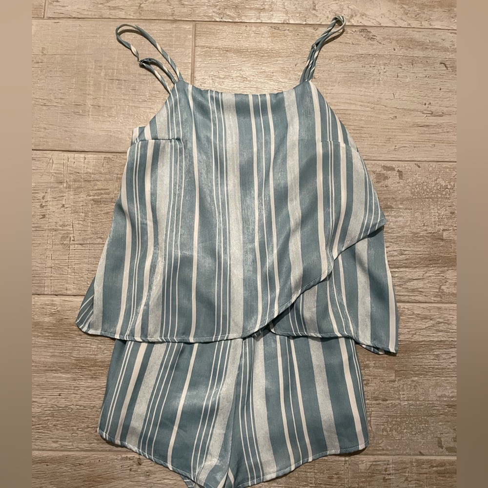Teal Boutique Silky Striped Spaghetti Strapped Romper Size M